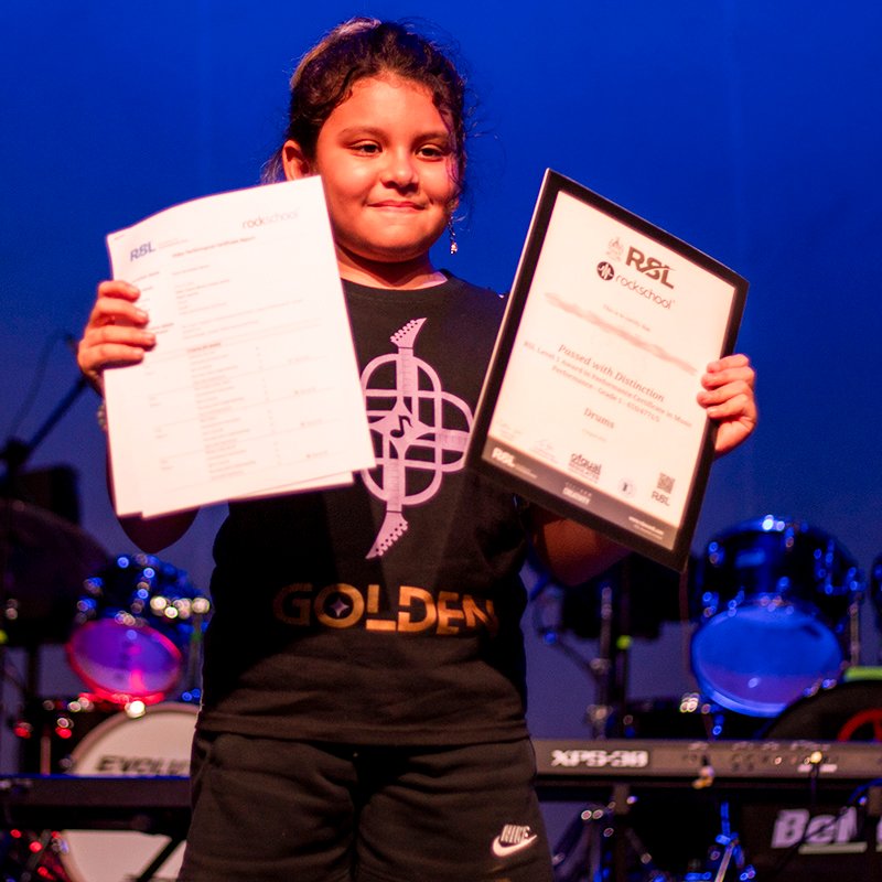 Alumno de guitarra de BeMusic